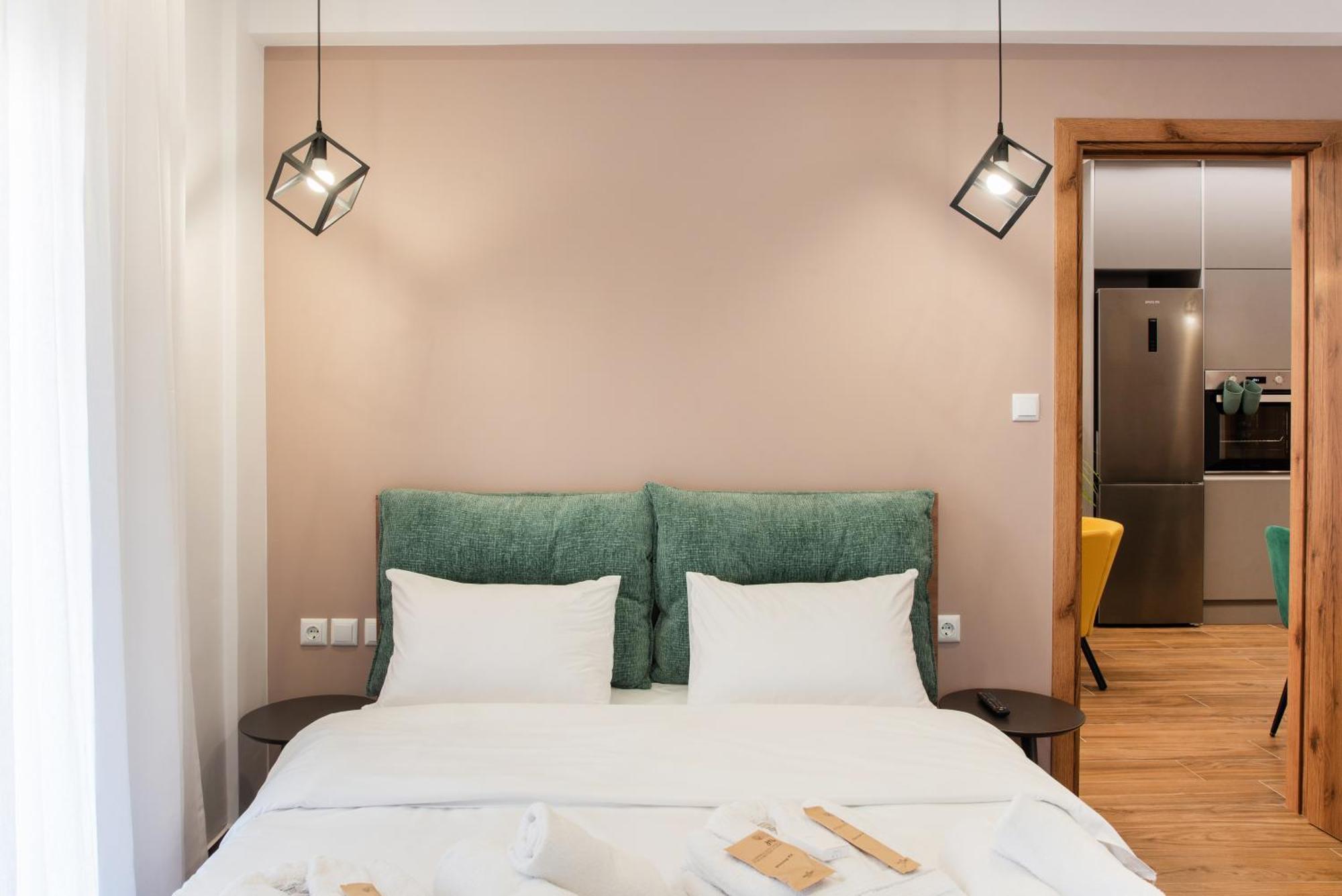 Tinker Bell By Halu! : Colorful Family Appartement *